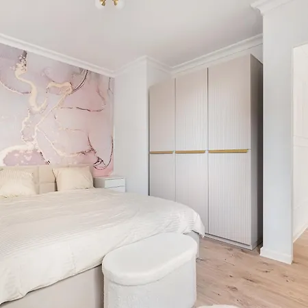 Energyapart Luxury Bath Apartment *